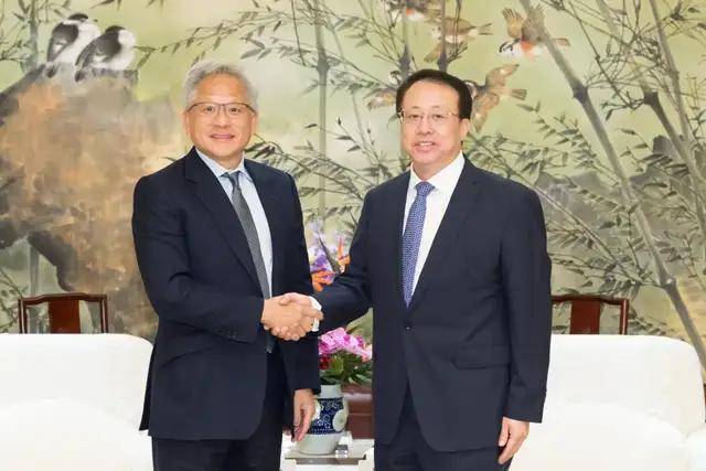 实时外汇波动揭示市场机遇，我是如何抓住的